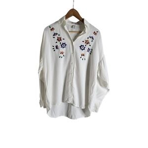 Campagnie Internationale Express White 100% Rayon Button Up Rhinestone Detail S